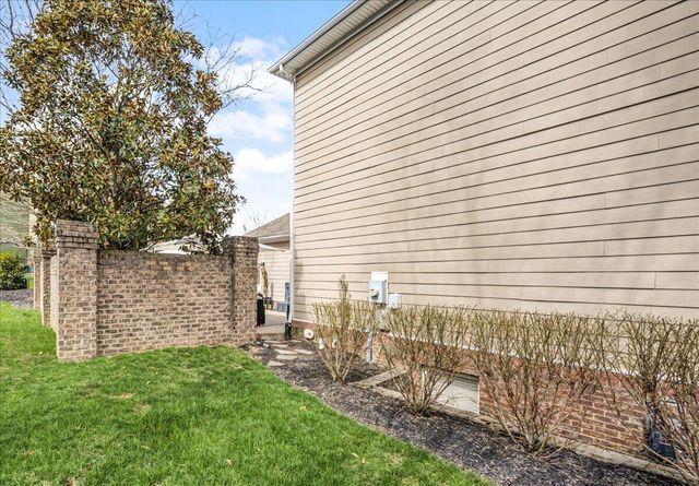 1997 General Warfield Way, Lexington, KY 40505