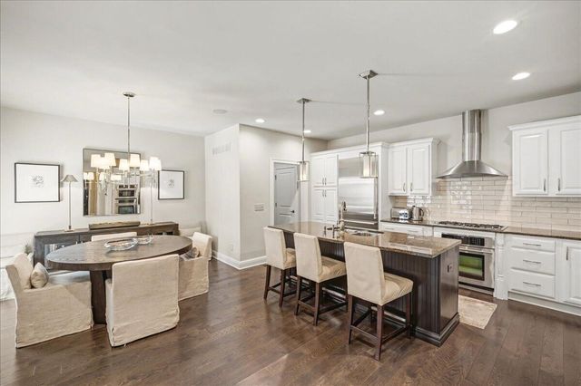 1997 General Warfield Way, Lexington, KY 40505