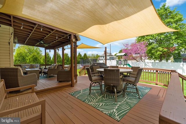 174 CHESTERFIELD DR, Palmyra, PA 17078
