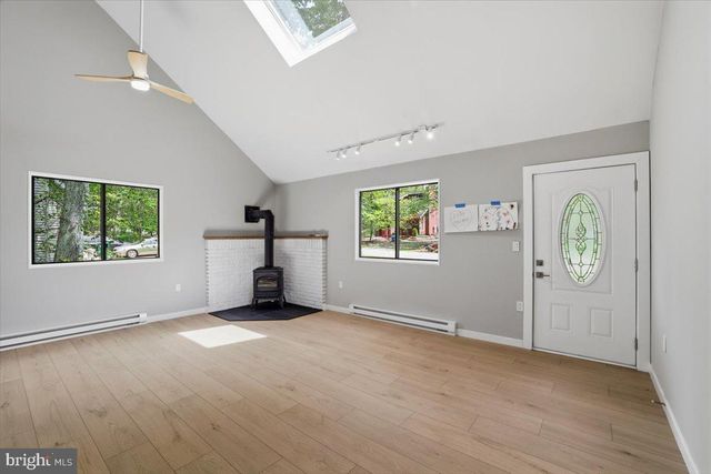 8934 DEERFIELD RD, Tobyhanna, PA 18466