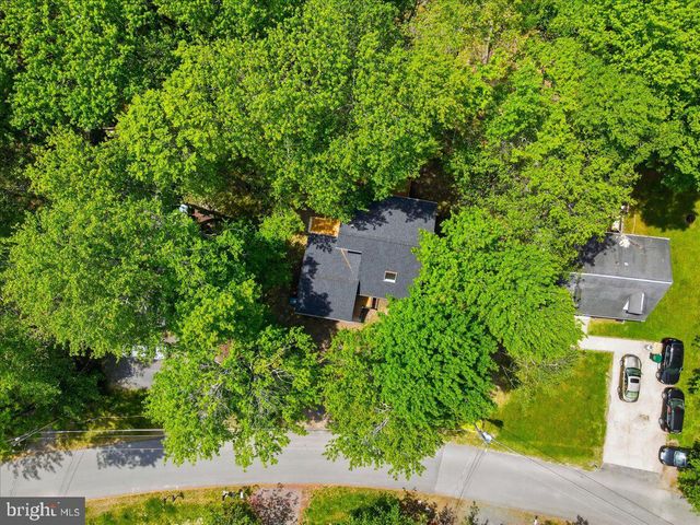 8934 DEERFIELD RD, Tobyhanna, PA 18466