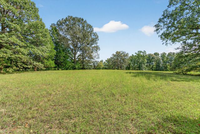 3300 Smith Pl, Clarksville, TN 37040
