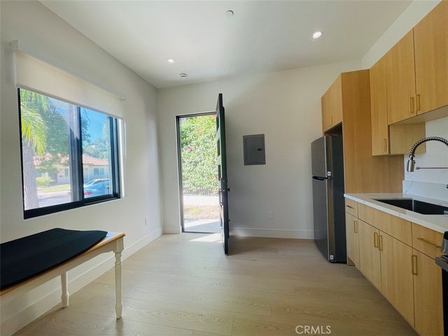 18223 Sugarman, Tarzana, CA 91356