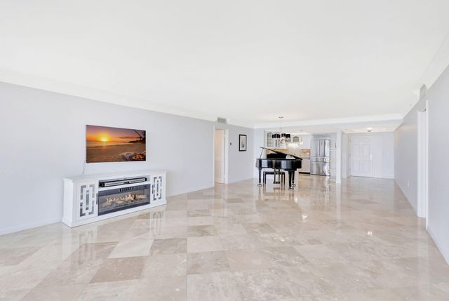 400 Beach Road 103, Tequesta, FL 33469