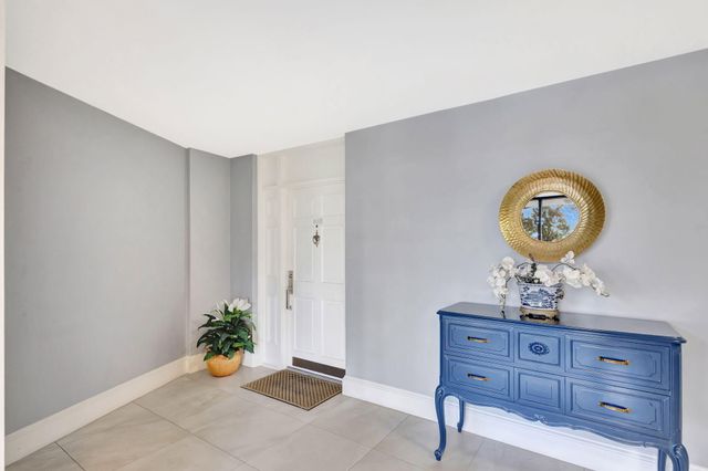 400 Beach Road 103, Tequesta, FL 33469