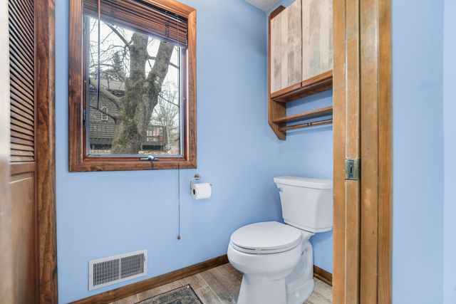 2429 Highpointe Drive, Kalamazoo City, MI 49008