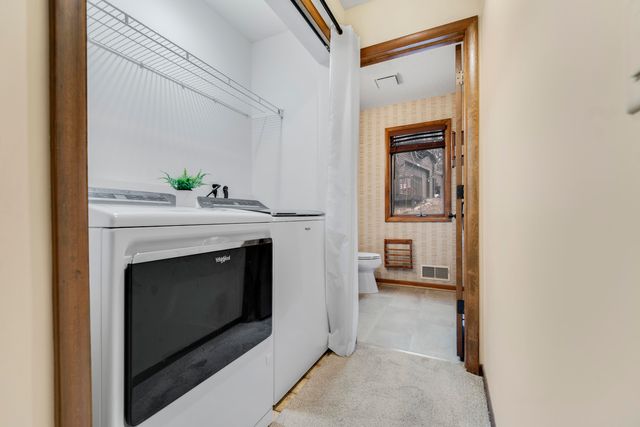 2429 Highpointe Drive, Kalamazoo City, MI 49008