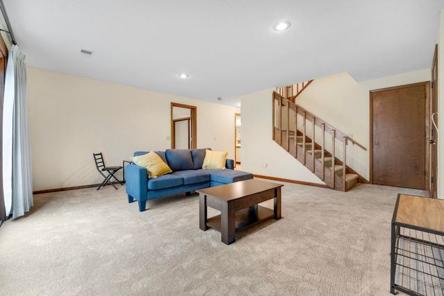 2429 Highpointe Drive, Kalamazoo City, MI 49008