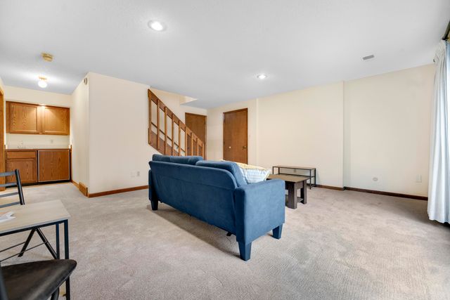 2429 Highpointe Drive, Kalamazoo City, MI 49008