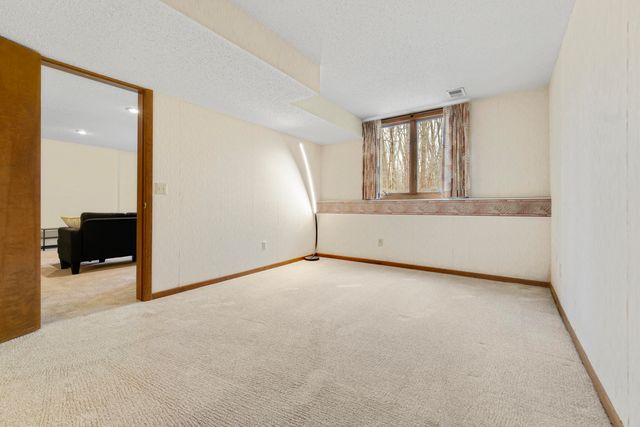 2429 Highpointe Drive, Kalamazoo City, MI 49008