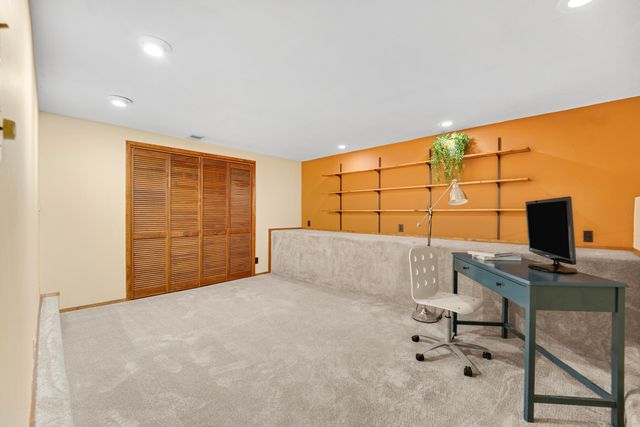 2429 Highpointe Drive, Kalamazoo City, MI 49008