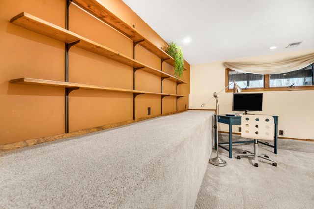 2429 Highpointe Drive, Kalamazoo City, MI 49008