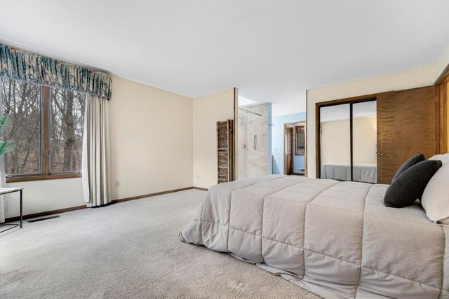 2429 Highpointe Drive, Kalamazoo City, MI 49008