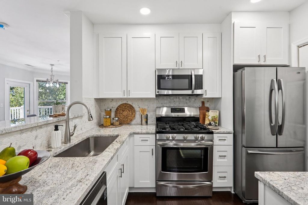 12919 ALTON SQ #215, Herndon, VA 20170