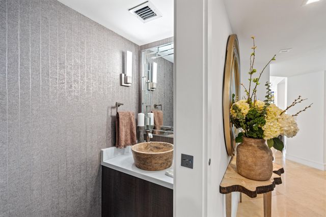 1400 S Ocean Boulevard N-103, Boca Raton, FL 33432