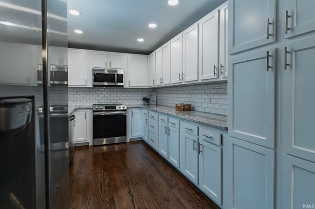 6511 Blue Spruce Drive, Newburgh, IN 47630