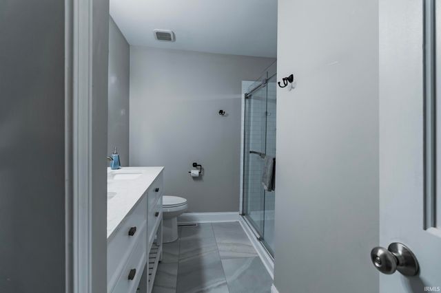 6511 Blue Spruce Drive, Newburgh, IN 47630