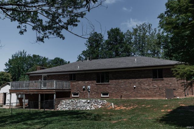 6511 Blue Spruce Drive, Newburgh, IN 47630