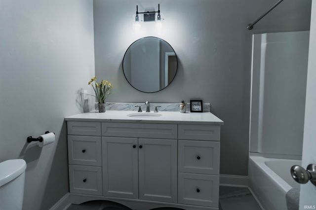 6511 Blue Spruce Drive, Newburgh, IN 47630