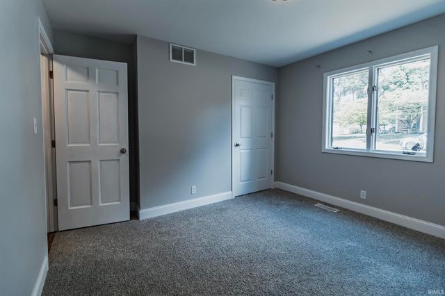 6511 Blue Spruce Drive, Newburgh, IN 47630