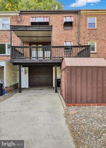 203 SYCAMORE RD, Reading, PA 19611
