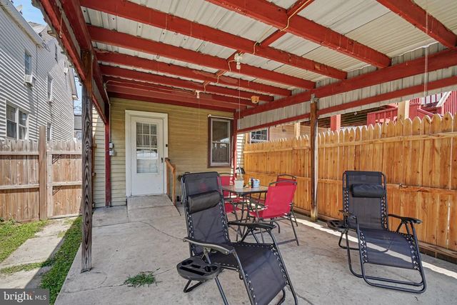 126 CANAL ST, Lebanon, PA 17046