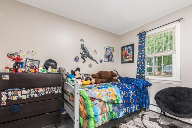 10 Howe Street, Rochester, NH 03867