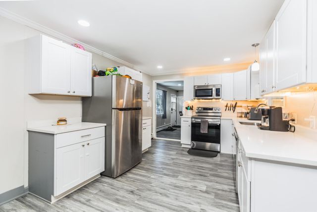 10 Howe Street, Rochester, NH 03867