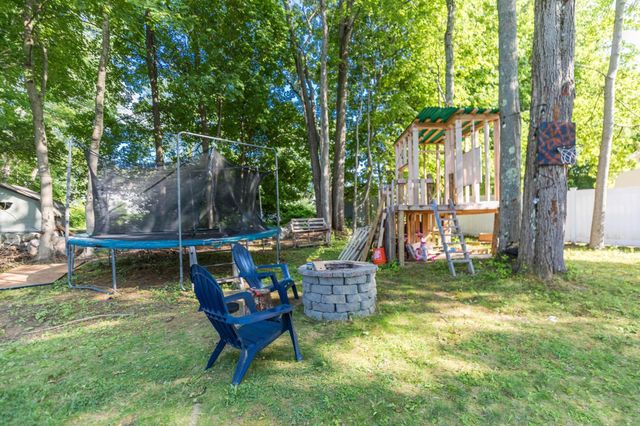 10 Howe Street, Rochester, NH 03867