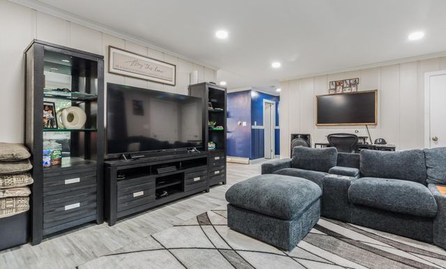 10 Howe Street, Rochester, NH 03867