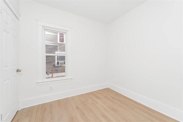 1006 Hays Park Avenue, Kalamazoo, MI 49001