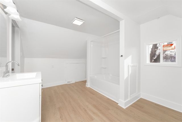 1006 Hays Park Avenue, Kalamazoo, MI 49001