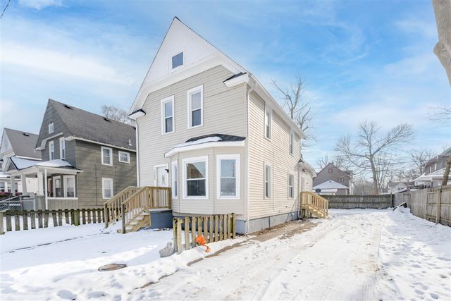 1006 Hays Park Avenue, Kalamazoo, MI 49001