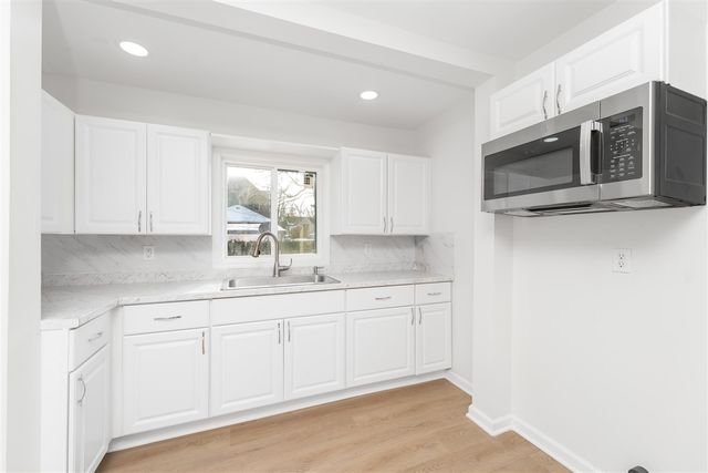 1006 Hays Park Avenue, Kalamazoo, MI 49001