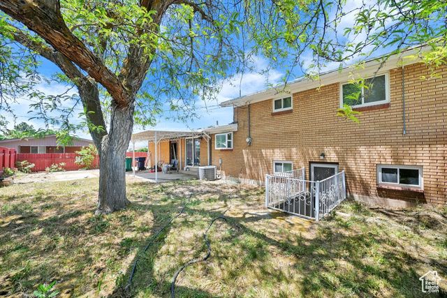 3 E VINE CIR, Clearfield, UT 84015