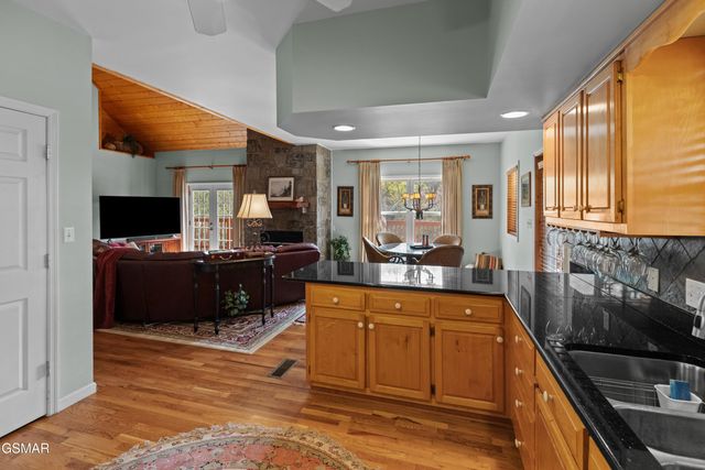 429 Filet Lane, Dandridge, TN 37725