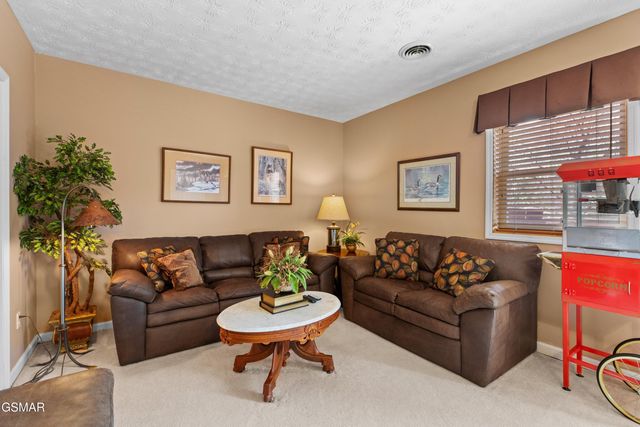 429 Filet Lane, Dandridge, TN 37725