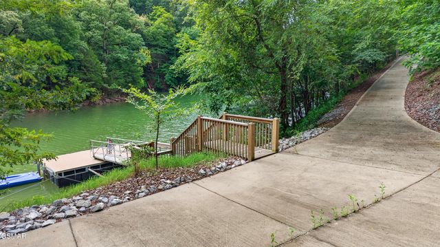 429 Filet Lane, Dandridge, TN 37725