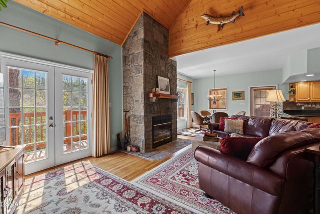 429 Filet Lane, Dandridge, TN 37725