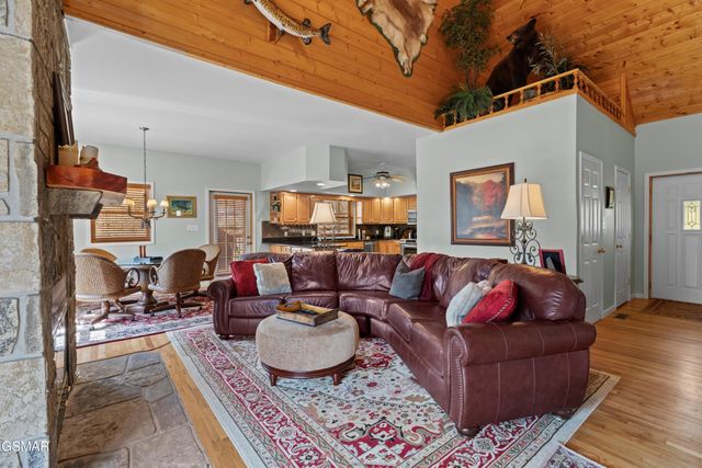 429 Filet Lane, Dandridge, TN 37725