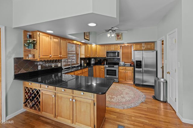429 Filet Lane, Dandridge, TN 37725