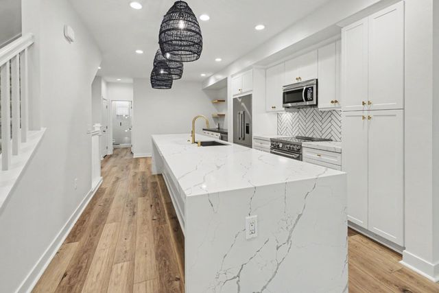 1109 Makena Way, Oceanside, CA 92054