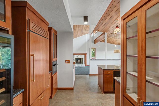 875 Caroline St S, Salem, OR 97302