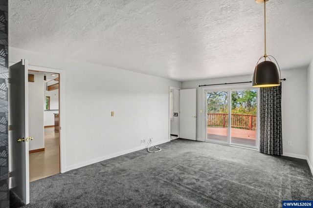 875 Caroline St S, Salem, OR 97302