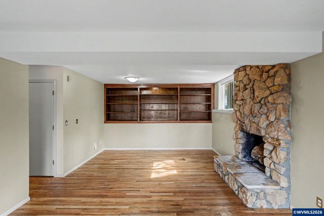 875 Caroline St S, Salem, OR 97302