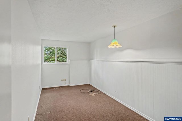 875 Caroline St S, Salem, OR 97302