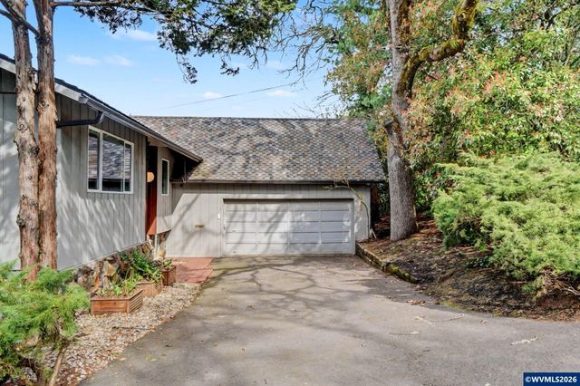 875 Caroline St S, Salem, OR 97302