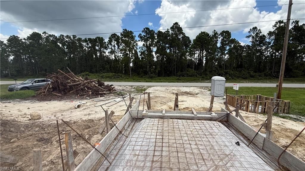 1077 Jaguar BLVD, LEHIGH ACRES, FL 33974 — photo 4