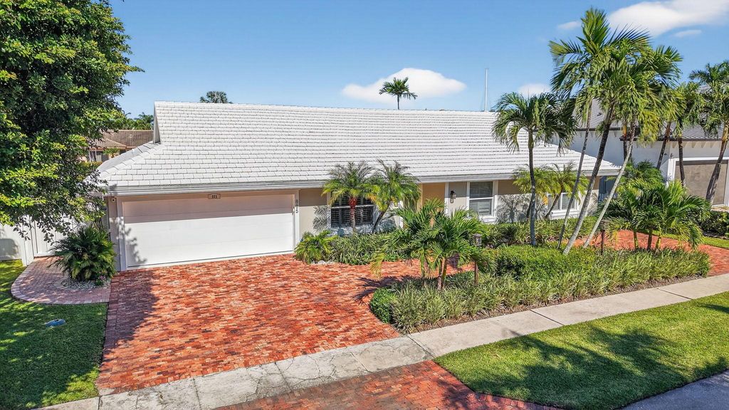 885 Nafa Drive, Boca Raton, FL 33487