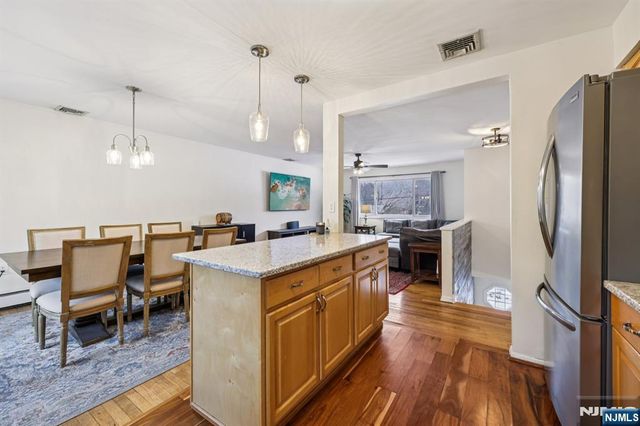 4 Birch Road, Ringwood, NJ 07456